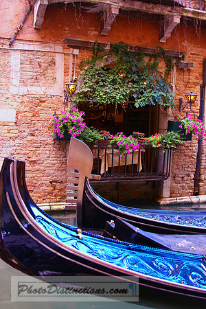 IMG_7214 colors of a gondola